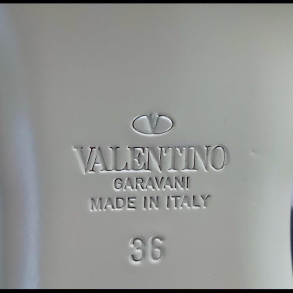 ❌SOLD❌NEW Valentino Garavani Rockstud sandals - Picture 10 of 10